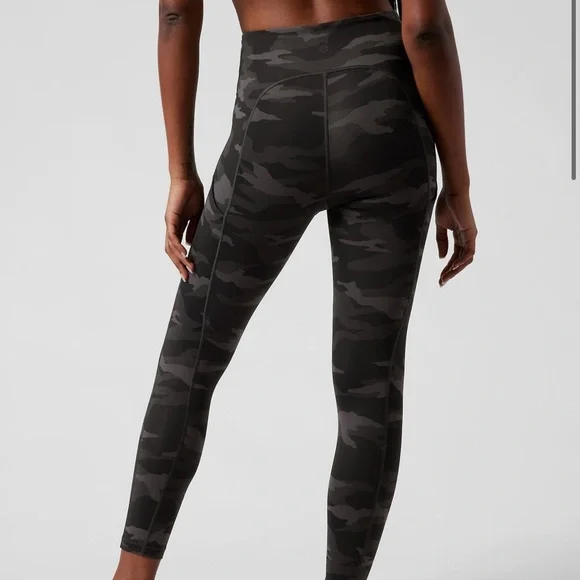 ATHLETA Ultimate Stash Pocket Camo 7/8 Tight NEW FREE SHIPPING!! - Picture 2 of 10